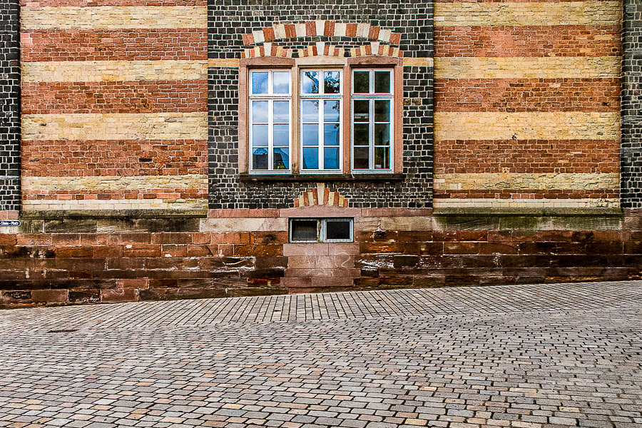 'Muren in de Duitse stad Trier'. Fotografie Anton Staartjes