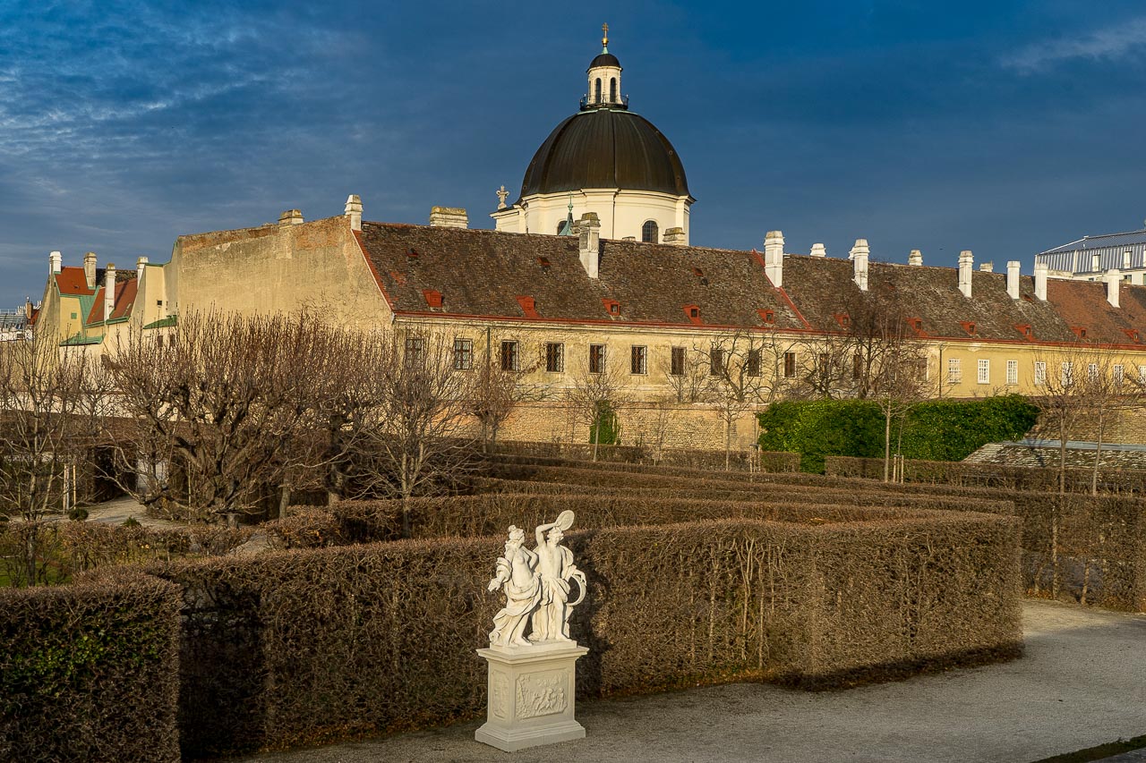 '7. Wenen, beeldendtuin Belvedere'. Fotografie Anton Staartjes